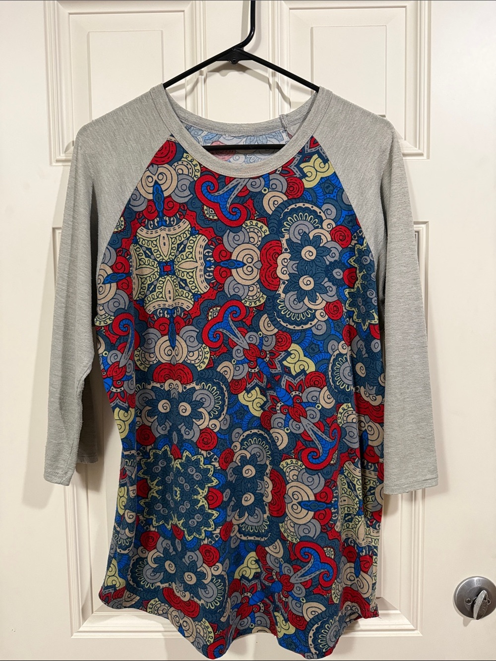 LuLaRoe Grey-Sleeve Raglan with Blue, Red & Cream Medallion Print